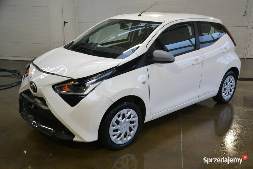 Toyota Aygo 10 benzyna 72 klimatyzacja tablet Kęty