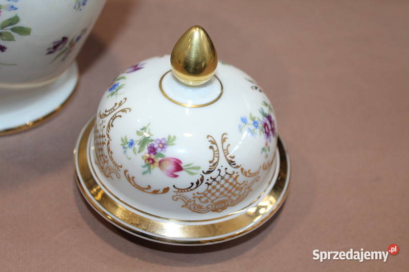 Porcelanowa amfora w kwiaty wys 27 472