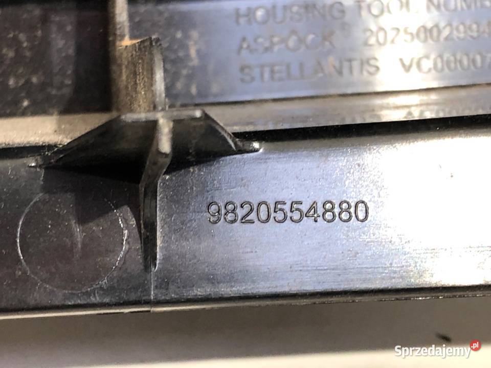 LAMPA PRAWY TYŁ OPEL COMBO D 9820554880 Van osobowe podkarpackie