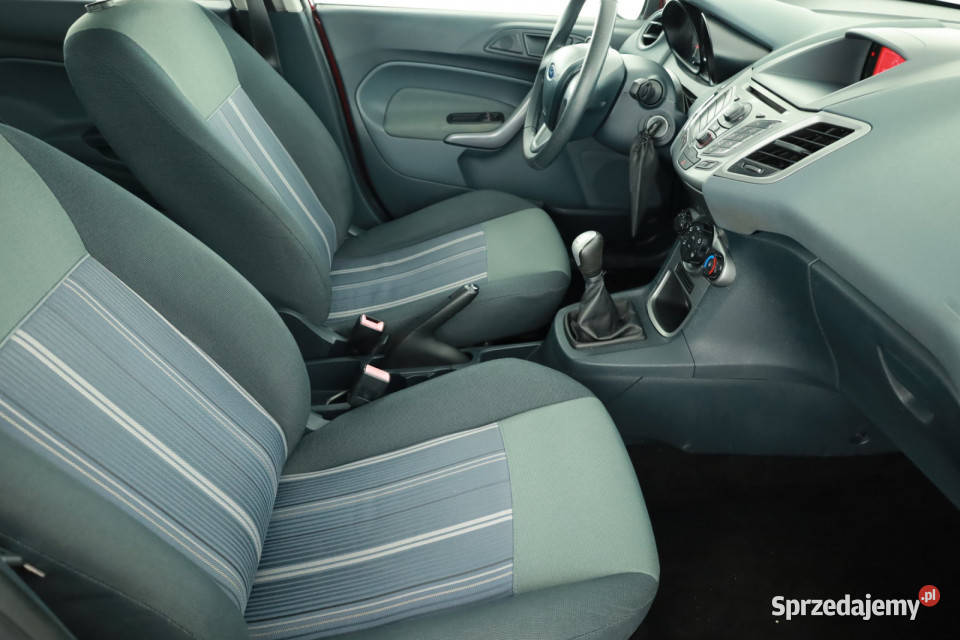 Ford Fiesta 125 fioletowy Piaseczno