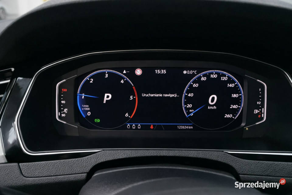 Volkswagen Passat Variant 2023 uszkodzone drzwi 150KM Białystok