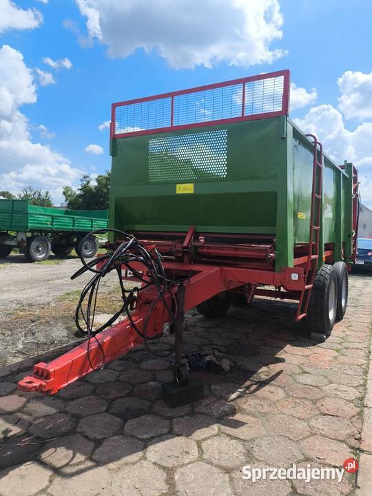 Rozrzutnik obornika Tytan 12 Rozrzutniki obornika Kościan