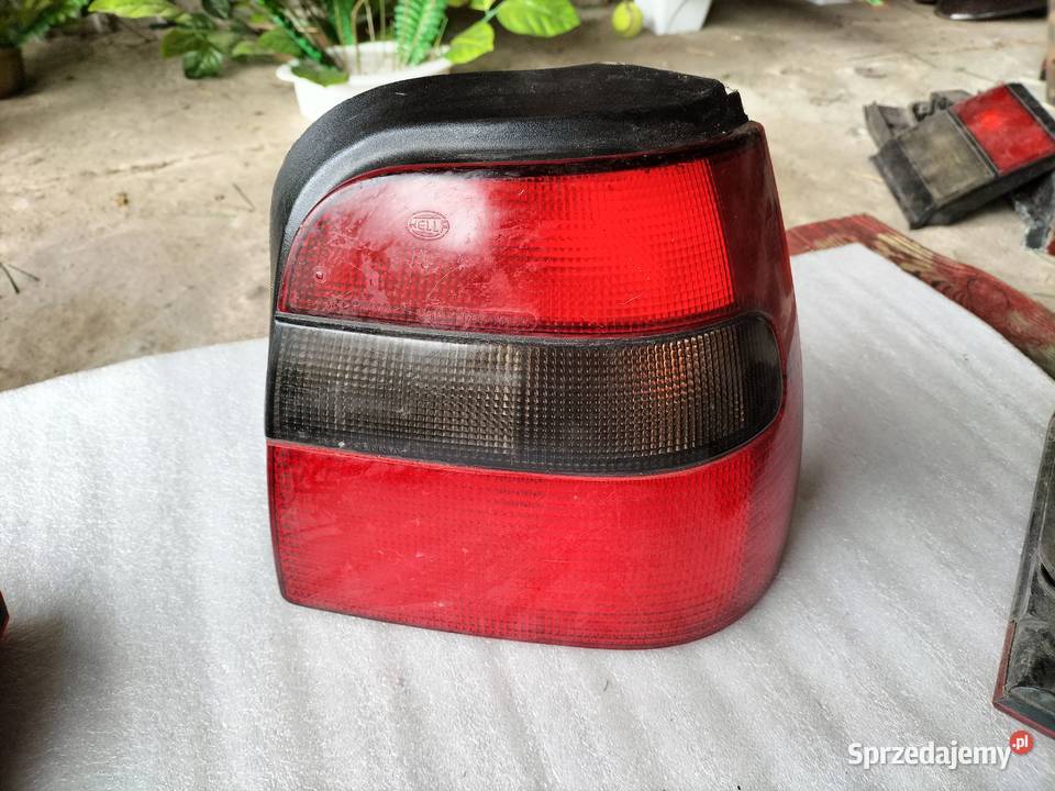 Felicia LAMPA TYLNA TYŁ PRAWA Kamień-Kolonia