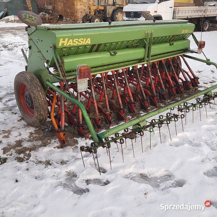Siewnik Hassia DU100 3m Stan Siewniki i sadzarki Rolnictwo łódzkie
