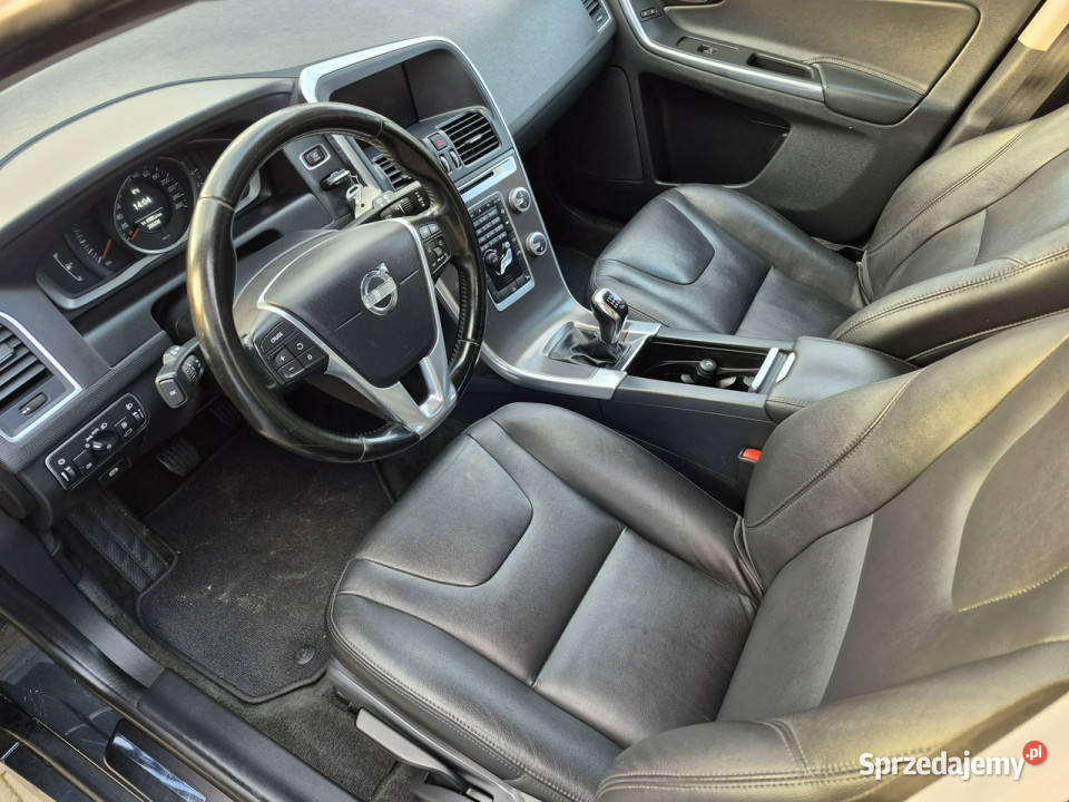 Volvo XC 60 lift skóra grzane fotele nawigacja kurtyny powietrzne Drelów