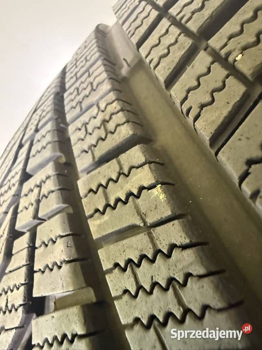 Hankook Winter icept evo2 24535 R19 93W 2 sztuki