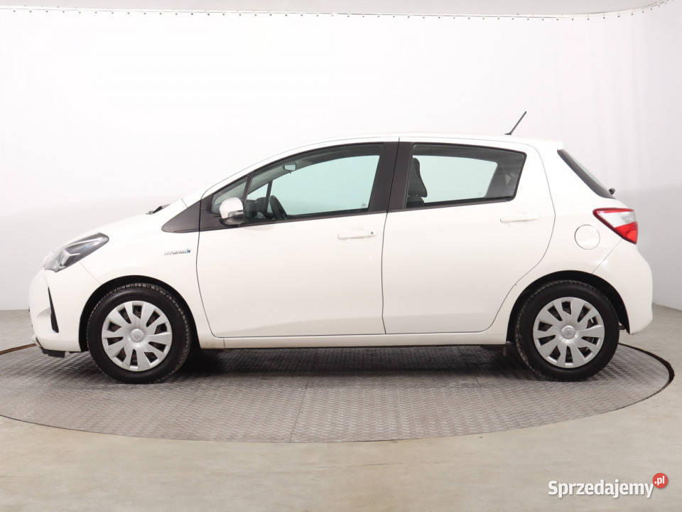 Toyota Yaris 15 Hybrid Katowice