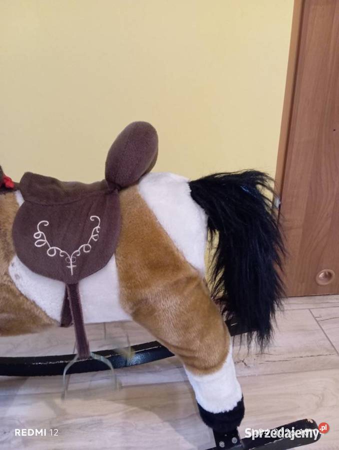 Konik na biegunach z dźwiękiem i ruchem Bytom