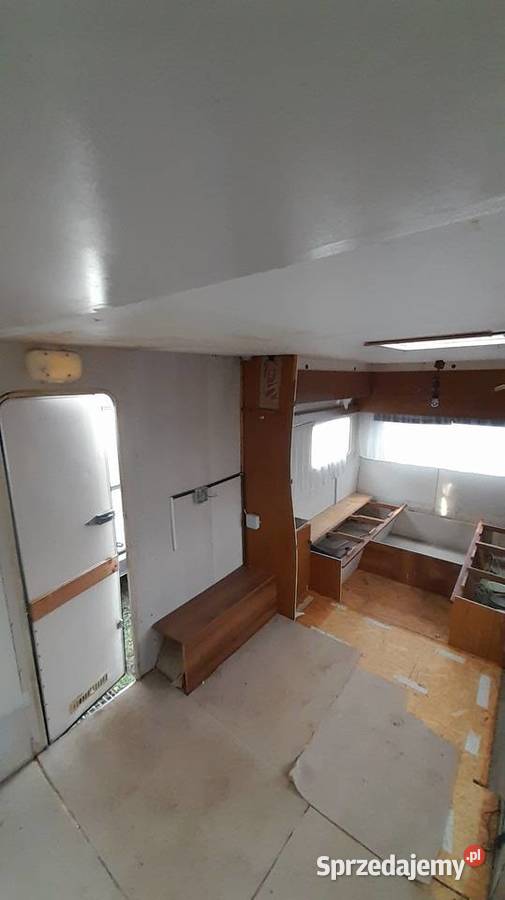 Przyczepa kempingowa magazynek