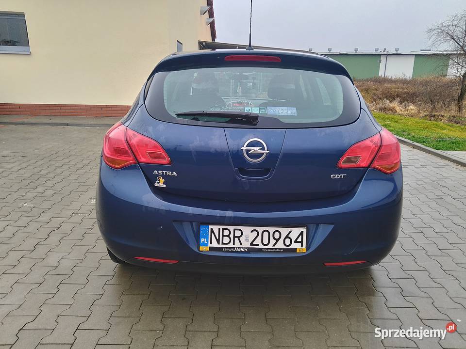 Opel Astra J hatchback 17 diesel 110 manual 6 Pasłęk sprzedam
