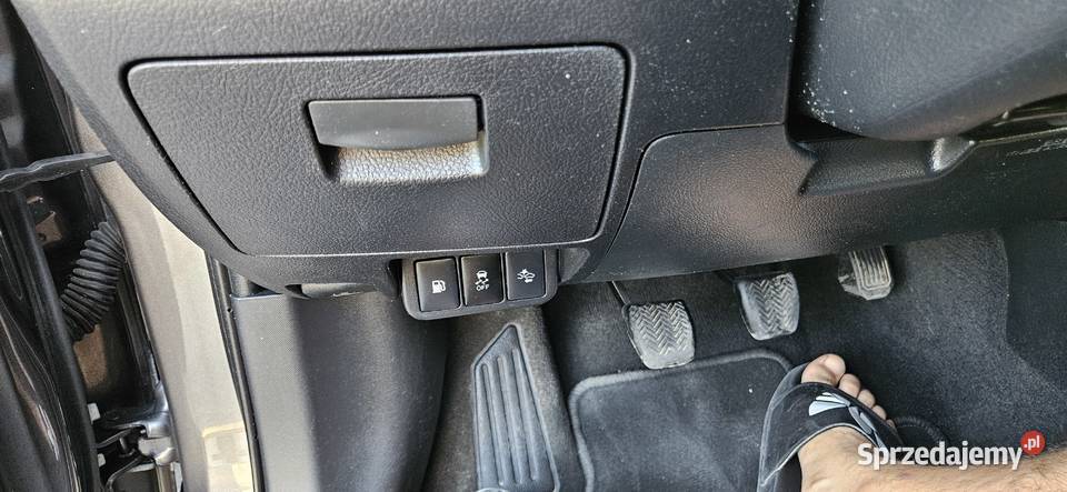 TOYOTA AVENSIS 2015 R 20 Chmielnik