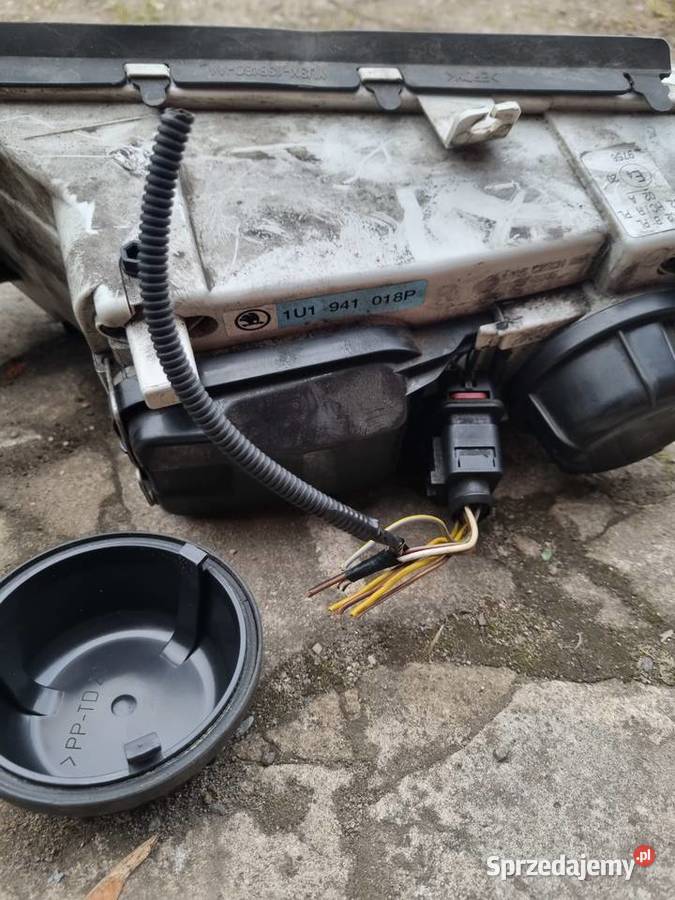 Reflektory lampy przednie Skoda Octavia 1 śląskie Dąbrowa Górnicza