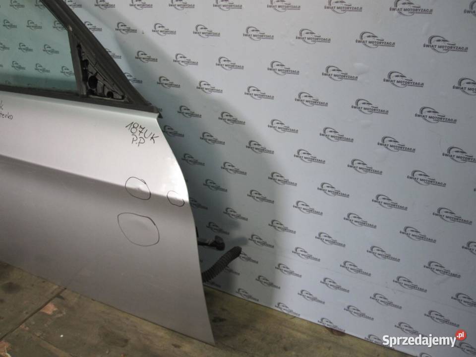 BMW E91 06r drzwi prawe przód sprzedam