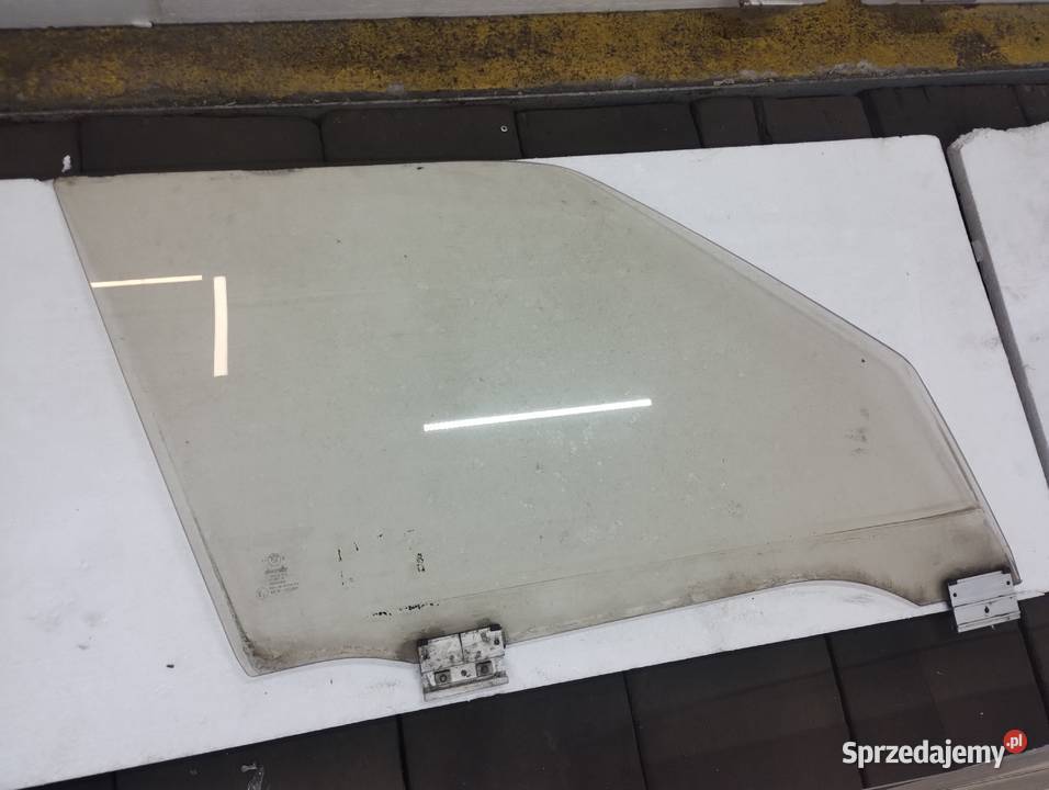 BMW e30 sedan brązowe szyby osobowe sprzedam