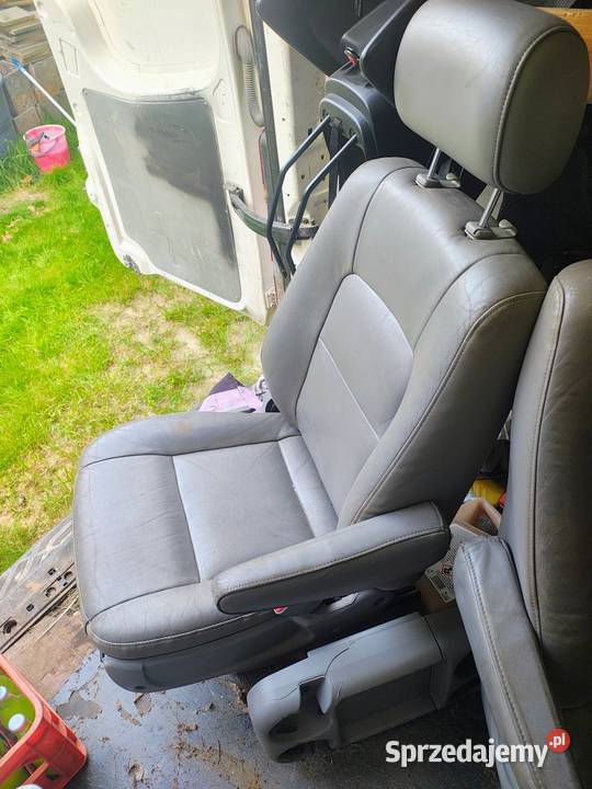 Fotele Kia carnival 6