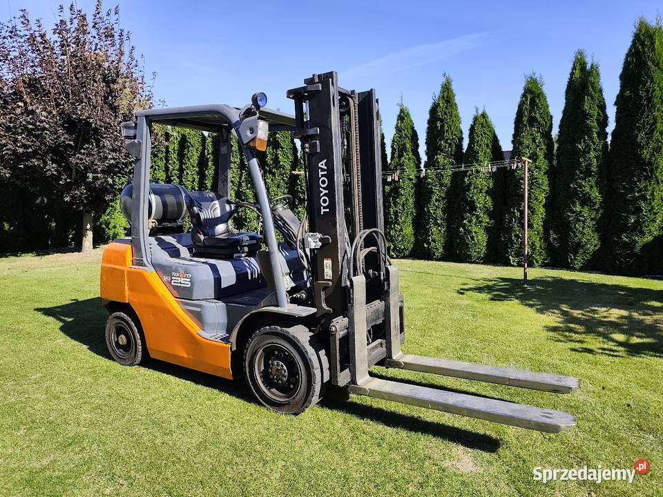 Wózek widłowy Toyota serii 8 25 to 8fgf25 widly mazowieckie sprzedam