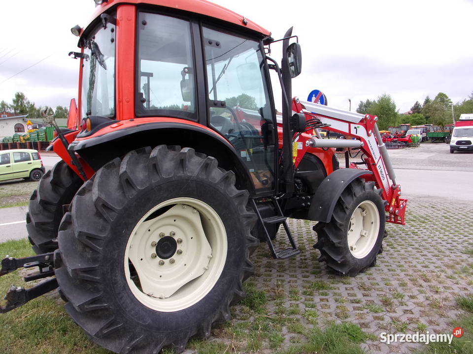 Ciągnik KIOTI 904 z ładowacze TUR w RadMasz Opoczno
