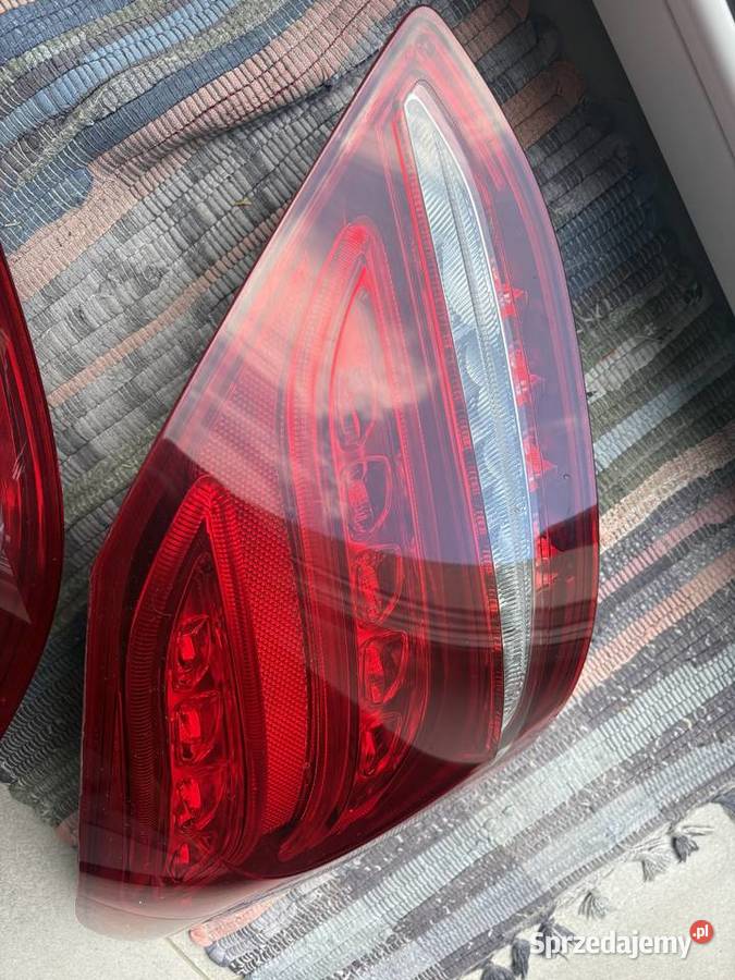 Lampy 2 sztuki full led tył Mercedes Benz C W205 Ruda Śląska
