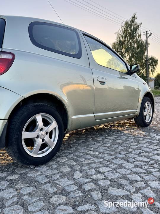 Toyota Yaris 10 2003r 1000cm3