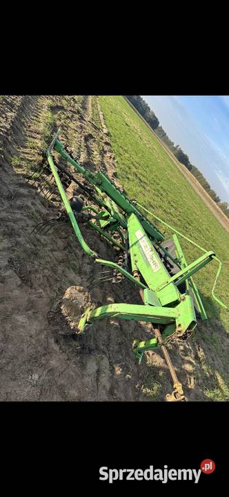 Zgrabiarka karuzelowa Deutz Fahr KS 233 DN Zgrabiarki i przetrząsacze Pyzdry