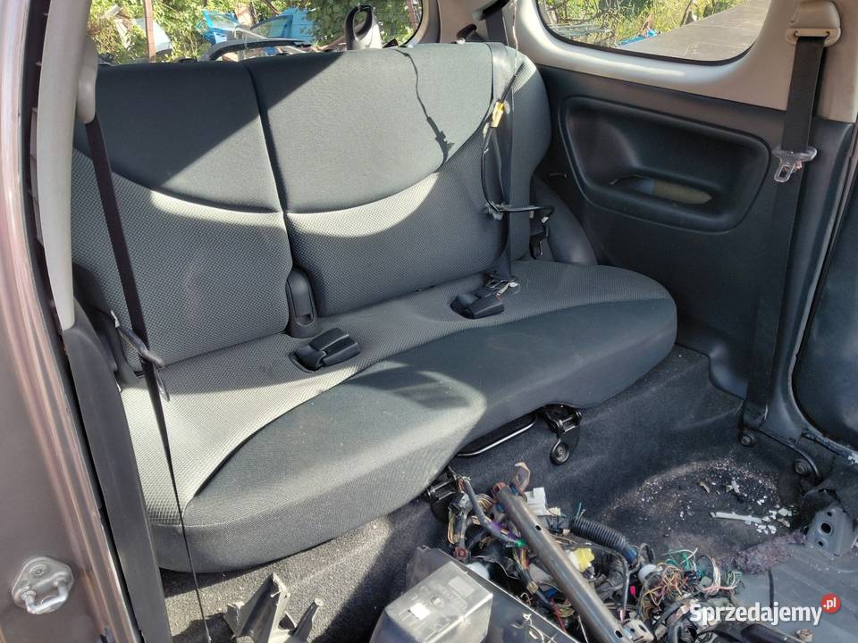 Yaris 1 10 Francja części Hatchback warmińsko-mazurskie Zalbki sprzedam