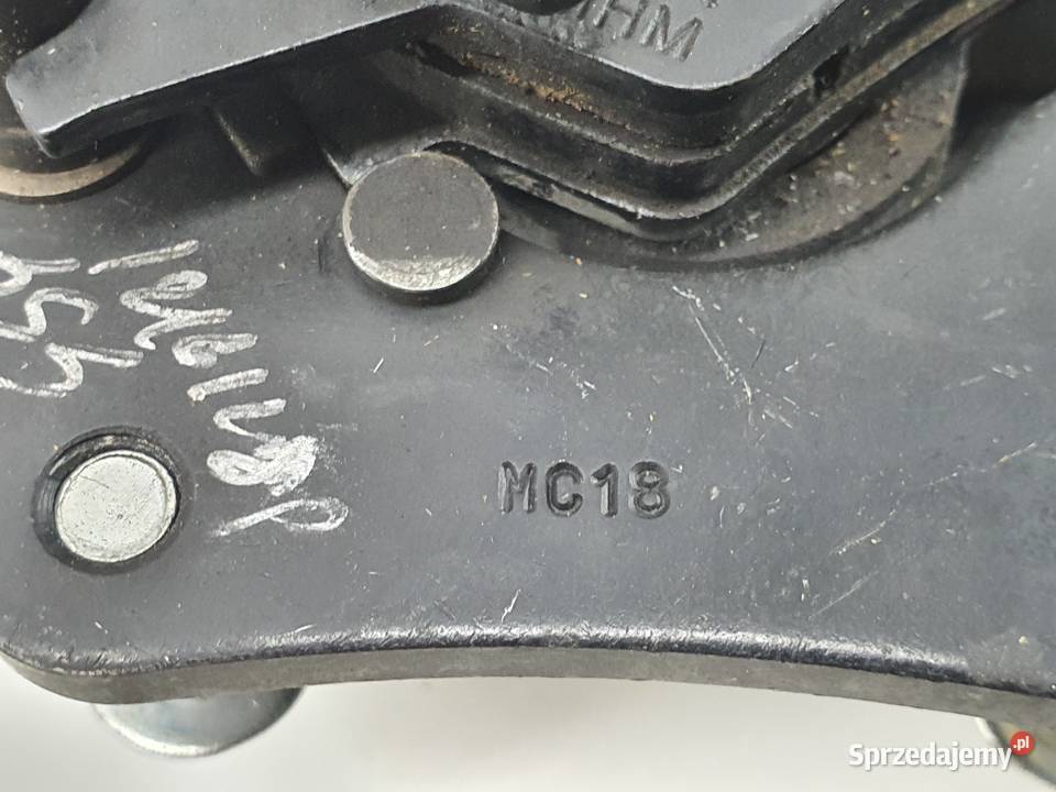 Zacisk hamulocowy przód przewód Suzuki GSXS 125 Janowice