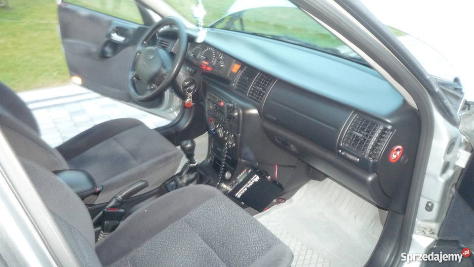 opel vectra B kombi lift poduszka powietrzna Vectra Kłobuck