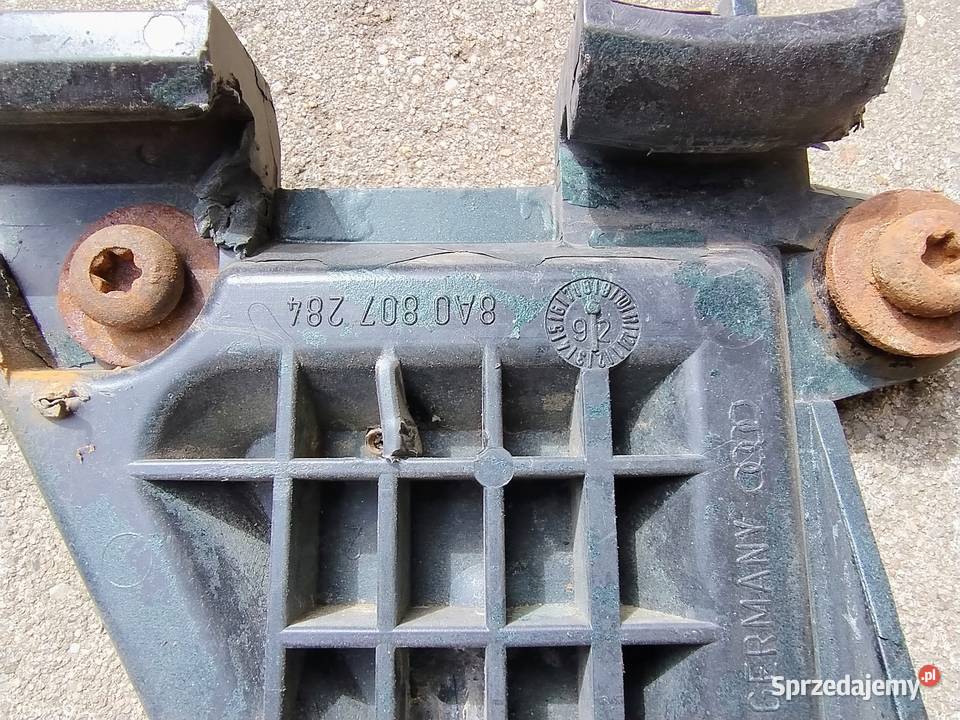 Audi 80 B4 Uchwyt zderzaka przód Wieszak prawy Dębica