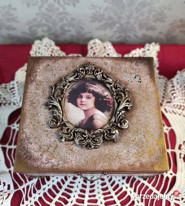 Szkatułka retro na bizuterię skarby młodej damy
