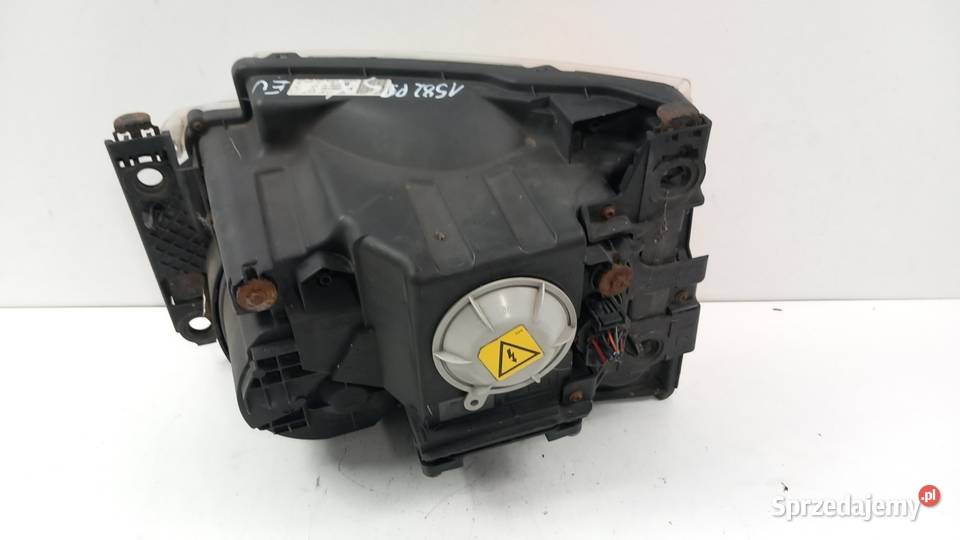 LAND ROVER DISCOVERY III L319 LAMPA PRZÓD PRAWA Oświetlenie Zbierkowo