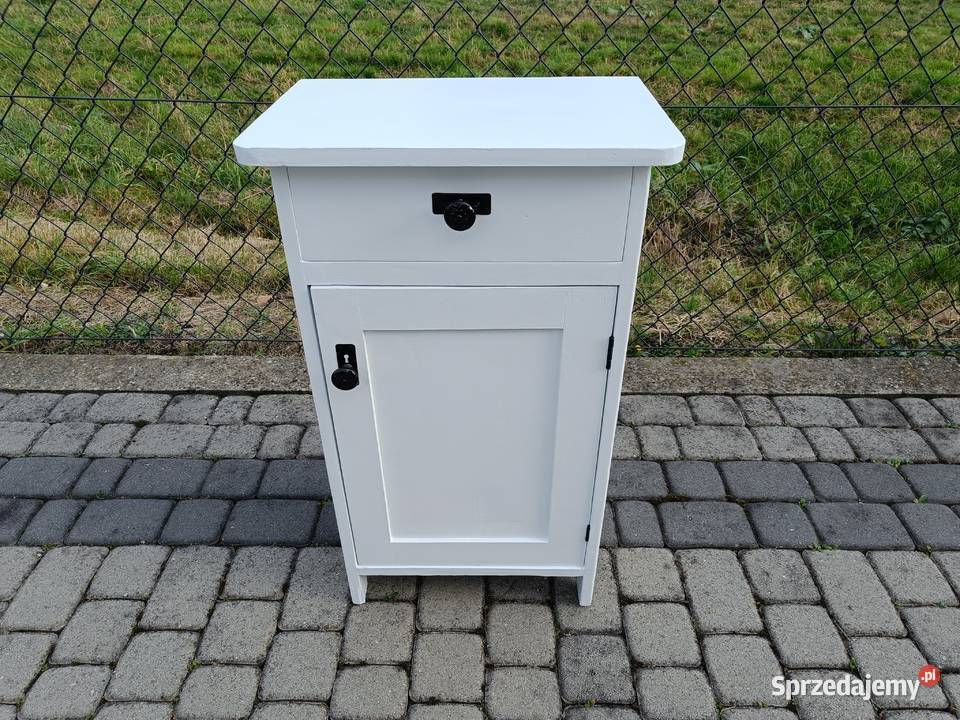 NAKASLIK biały SZAFKA drewniana stara 50x30 wys Brzostek