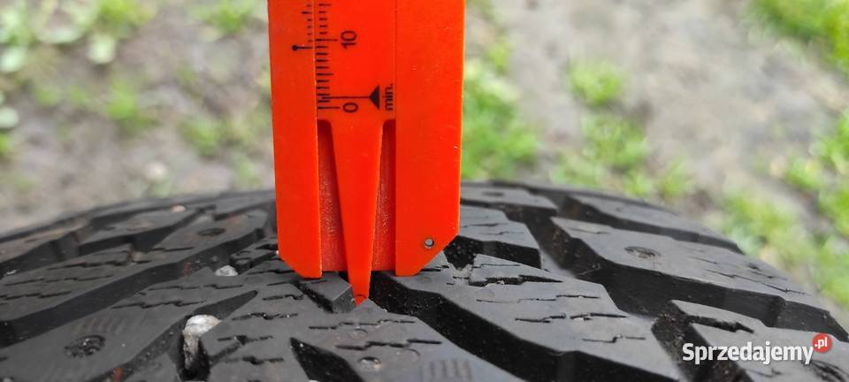 Opony zimowe 215 60 16 Nokian Hakkapeliitta 9 Łosice sprzedam