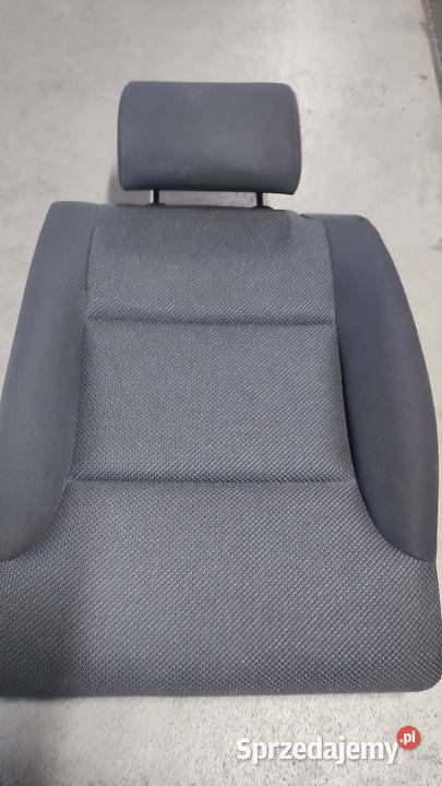KOMPLET FOTELI TYŁ AUDI A 3 8 P
