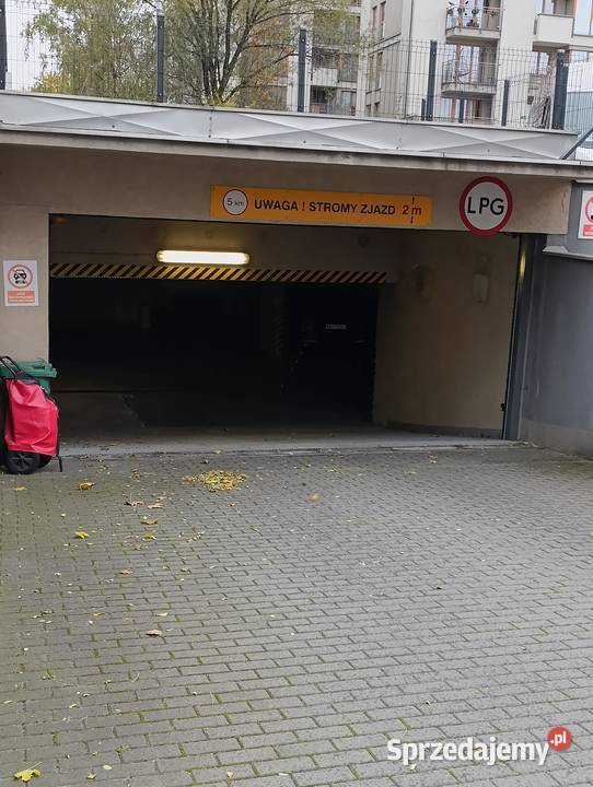 mam miejsce postojowe do wynajęcia Os Mozarta w Wynajem