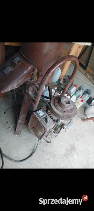 Śrutownik bąk z silnikiem