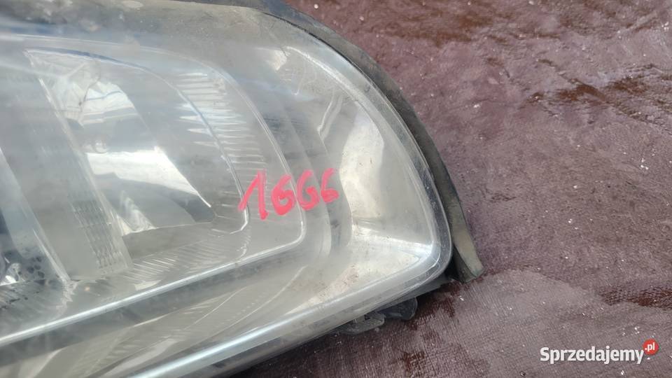 Volvo S60 I XC70 V70 II REFLEKTOR PRAWY LAMPA