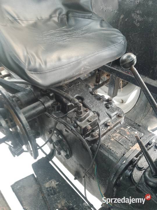 Sprzedam ciągnik rolniczy Massey 135 Skrzynia biegów Manualna śląskie