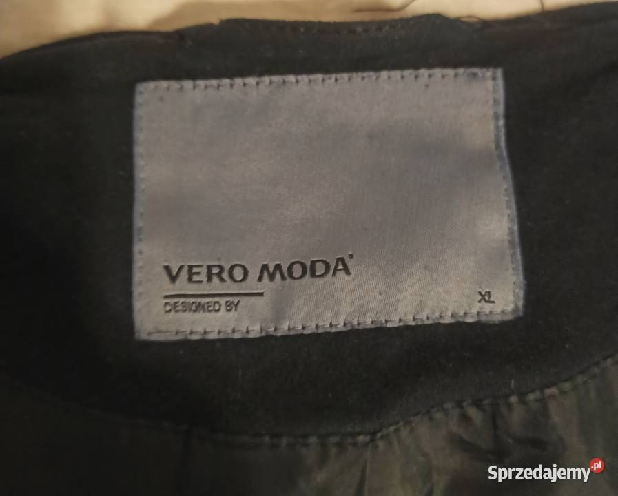 czarna kurtka z frędzlami Częstochowa