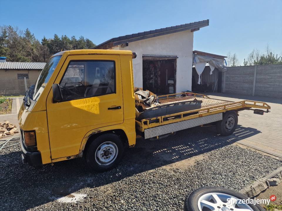 Mercedes MB100 24d Auto Lawetadrugi na części Niestępowo