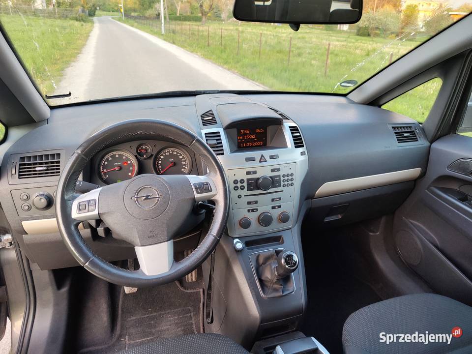 Opel Zafira 16 115 7osobowa klima idealny stan z Krosno