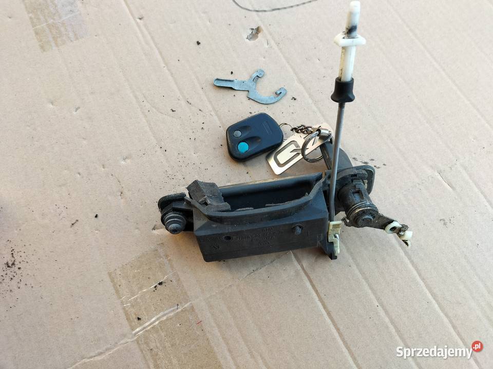 KLAMKA KIEROWCY LEWY PRZÓD KIEROWCY AUDI B4 Kamień-Kolonia