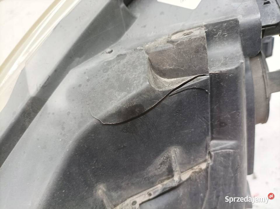 LAMPA PRZÓD PRAWA LIFT EU USZKODZONA 89906002 Rok produkcji 2012