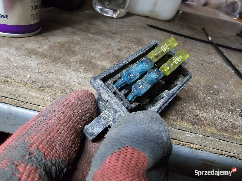 Suzuki DR 800 750 skrzynka bezpieczników fuse Jelenia Góra sprzedam
