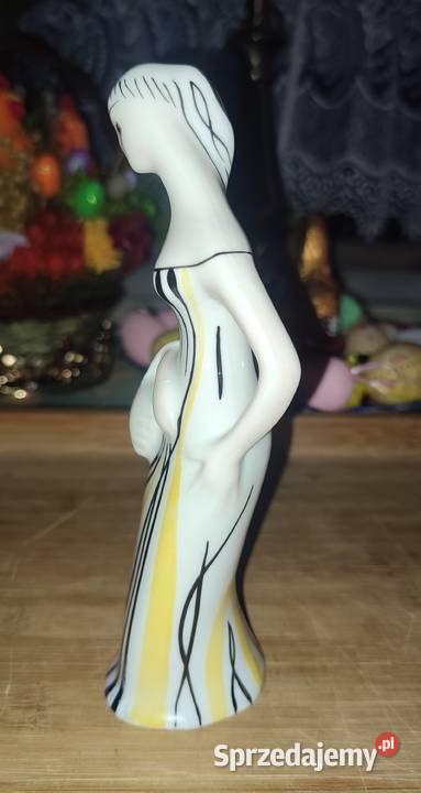 Kobieta z koszem Grzybiarka Ćmielów mazowieckie Warszawa