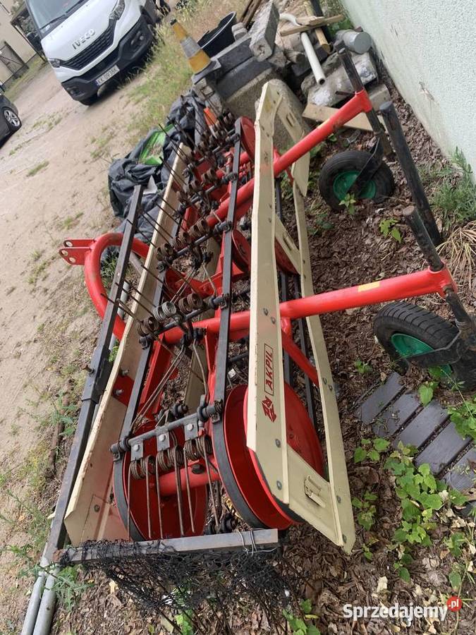 Przetrząsaczo zgrabiarka Akpil Osa pomorskie