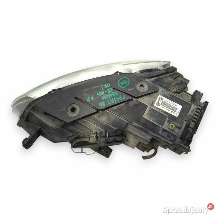 LAMPA PRAWA VW Passat B6 XENON KOMPLETNA prawy