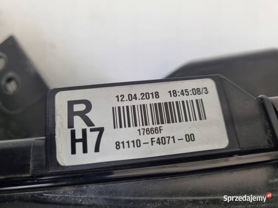 LAMPA PRAWA Toyota CHR prawy przód przednia 2016