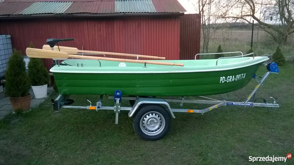 Łódź rekraacyjnowędkarska silnik przyczepa Rok produkcji 2016