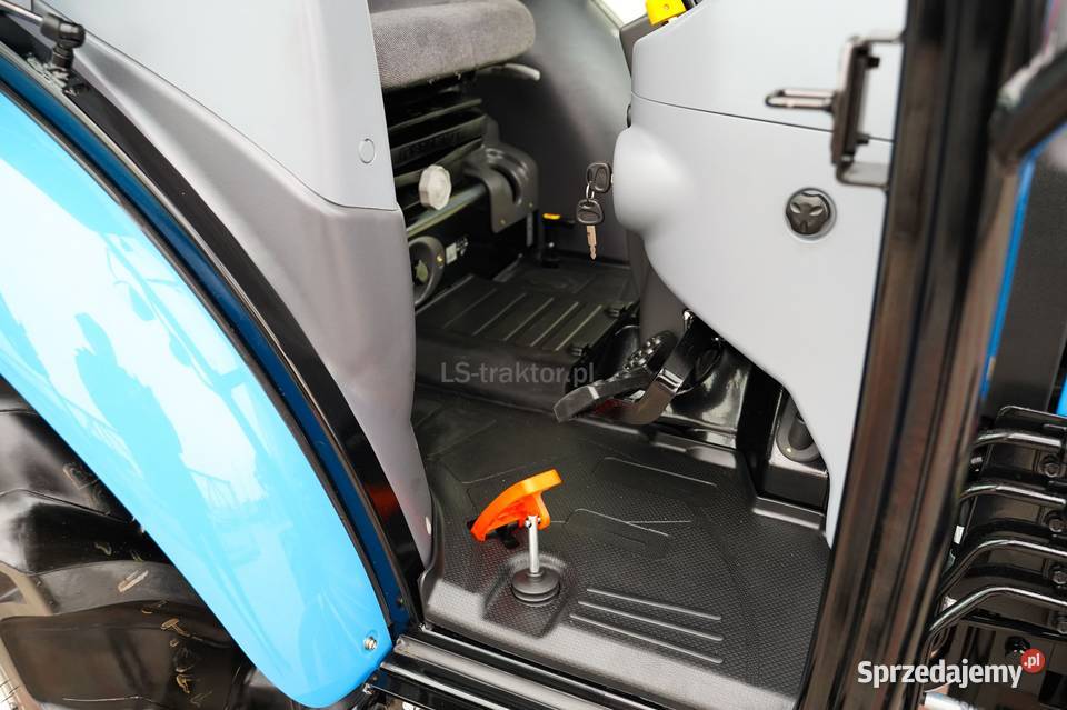 LS Tractor MT340 MEC 4x4 40 CAB TURF Tajęcina