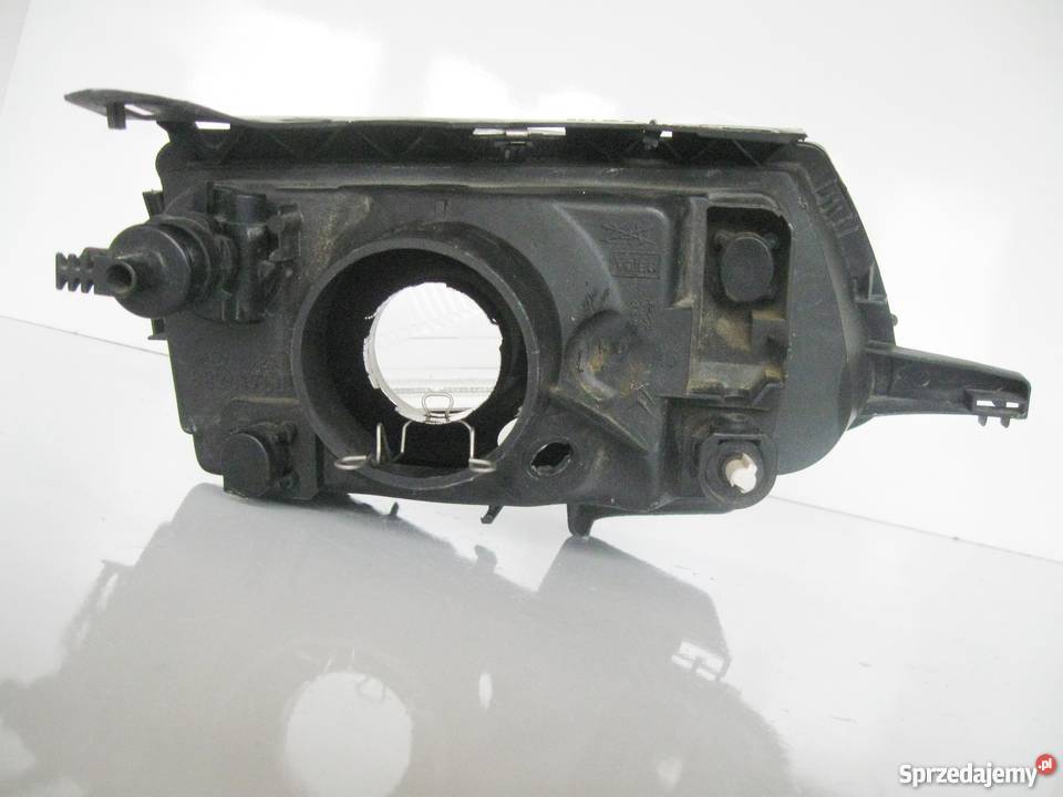 Reflektor lewa lampa przód Citroen Saxo lampy przednie Szczecinek